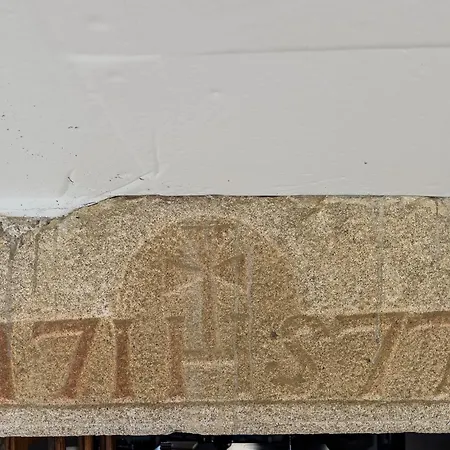 בית נופש Cal 1777 בורג-מדאם